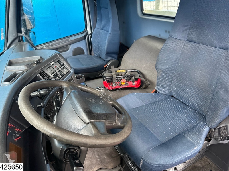 Kamion Volvo 300 6 X 2, Manual, Steel...