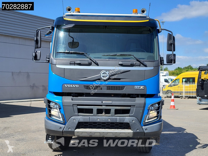 Kamion Volvo 500 8X4 16m3 Forez-Bennes tipper...