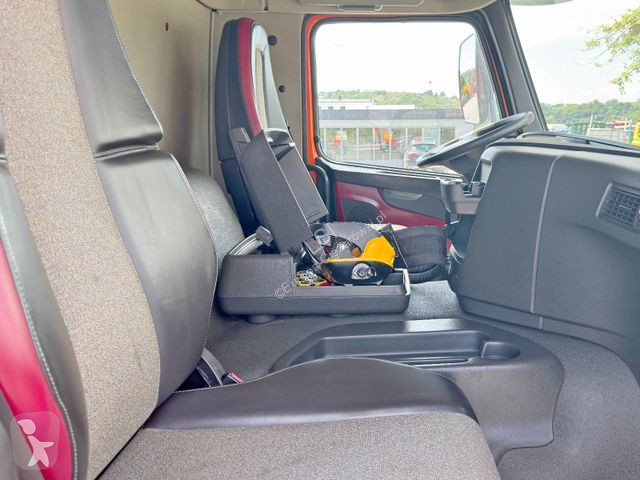 Kamion Volvo 450 Abschleppwagen 6,70 m *EFFER...