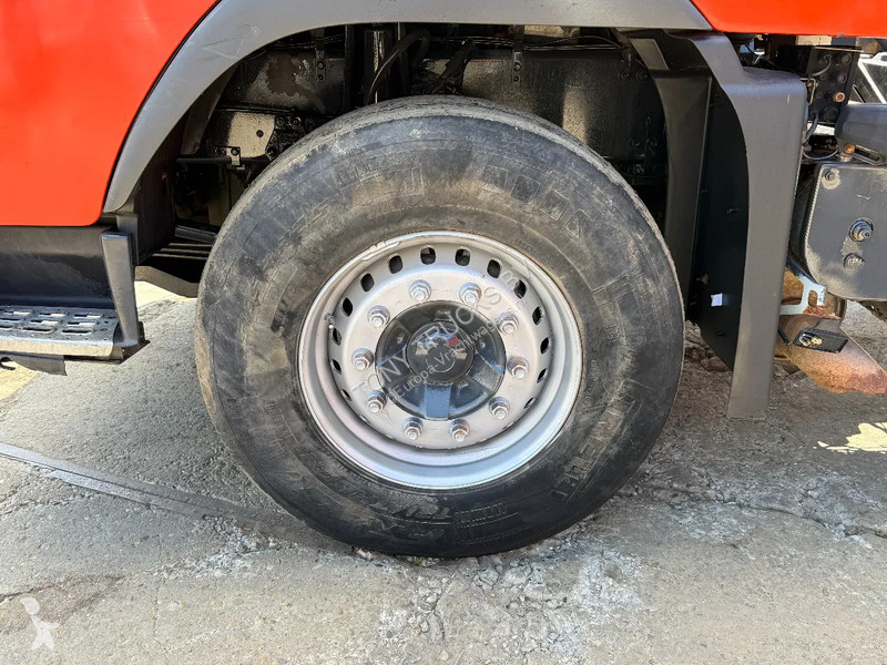Vrachtwagen Volvo 16600 6X4 Tipper...