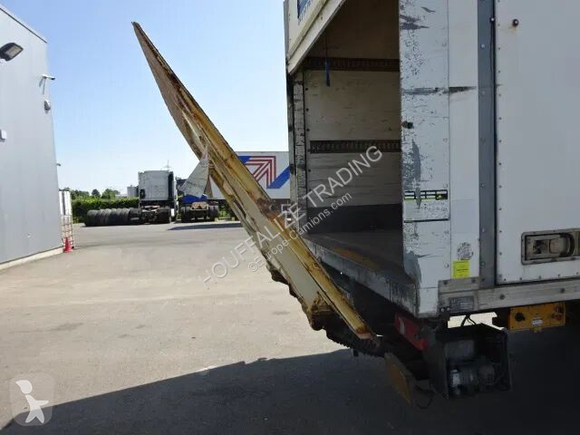 Kamion Renault 270 dxi - manual gearbox / steel...