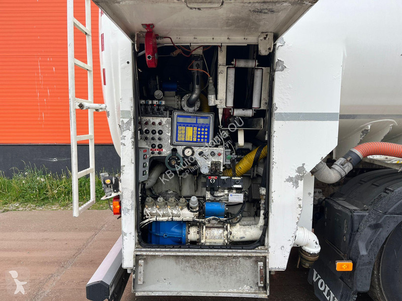 Camion Volvo 500 6x2 TANK 18300 l / 4000 + 5000...