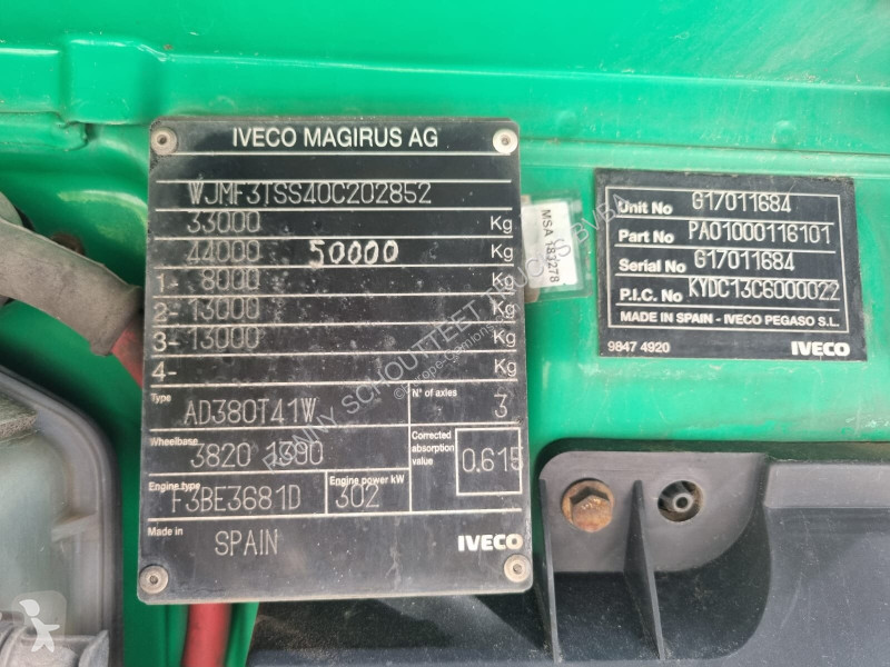 Kamion  Trakker AD380T41W 6x6 Trakker AD380T41W...