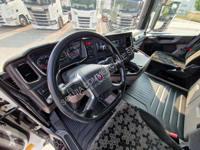 Kamion Scania R 450 B6x2*4NB