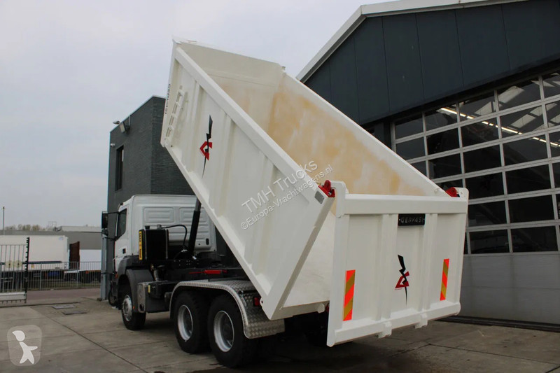 Camion Mercedes 3344 K 6x4 Tipper Truck