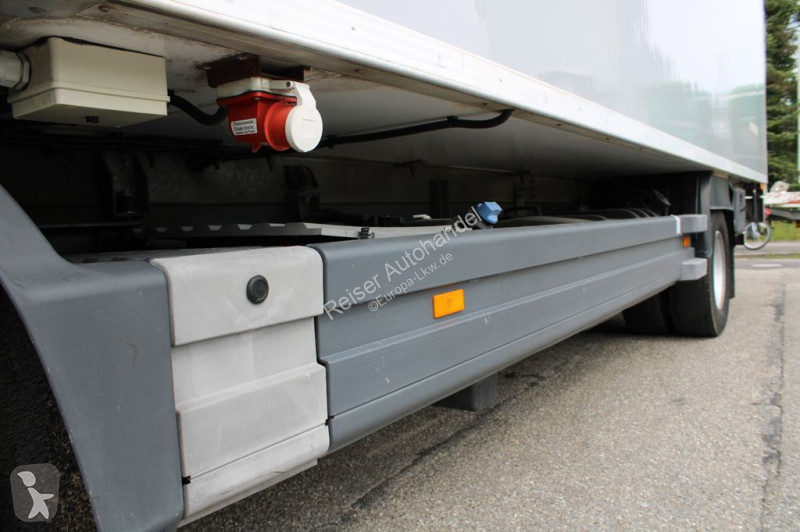 Kamion Mercedes 1321 Kühlkoffer Carrier Xarios 500