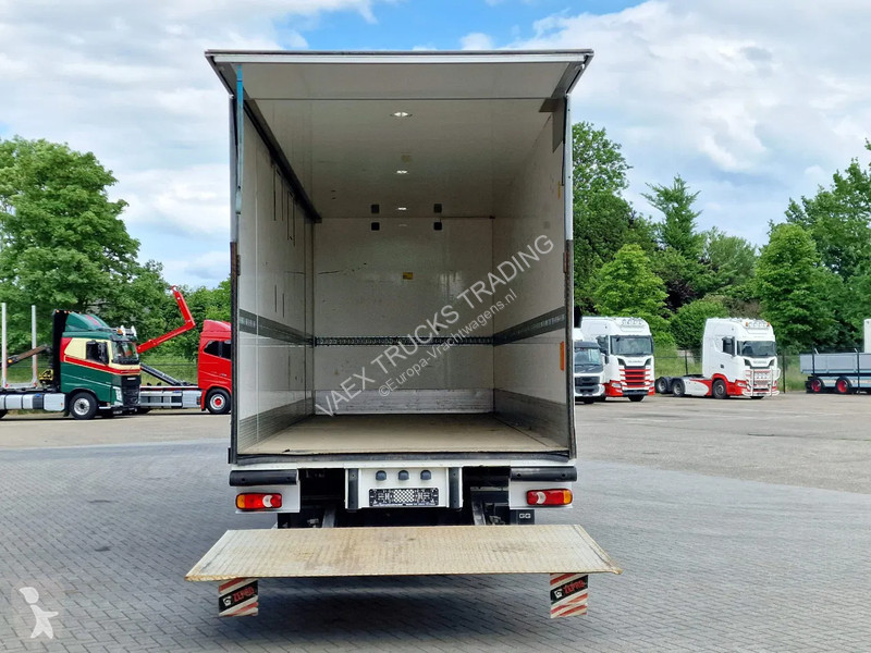 Vrachtwagen Renault D16 250 4x2 Box with side...