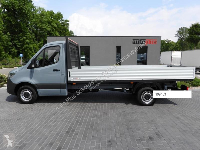 Autoutilitară Mercedes SPRINTER 315 SKRZYNIA 8...
