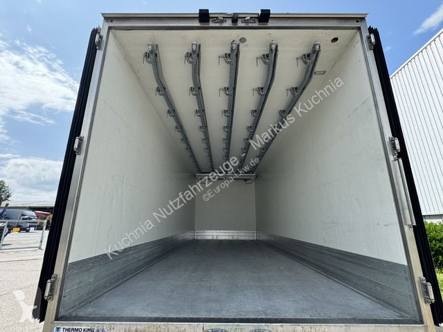 Kamion Mercedes 2533L Tiefkühl...