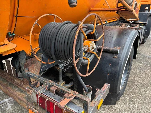 Camion MAN 15.192 (6-CILINDER) WITH GEESINK...