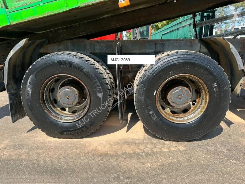 Vrachtwagen Iveco 35m³