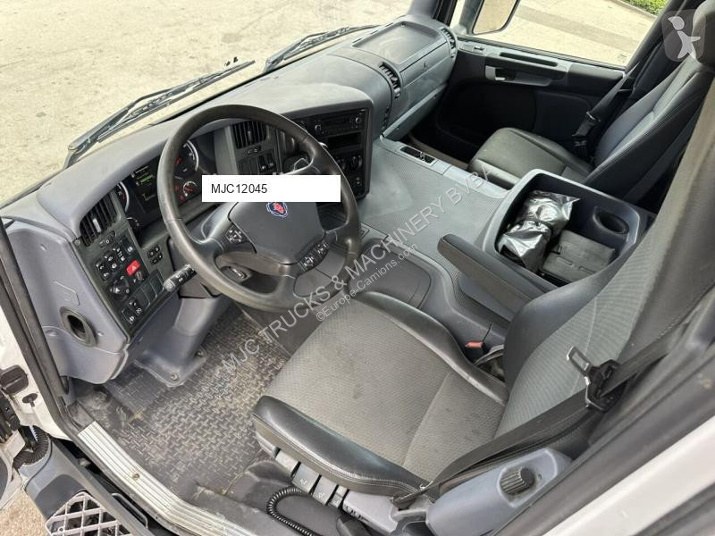 Kamion Scania P320 RETARDER - CLOSED BOX 8m25 x...
