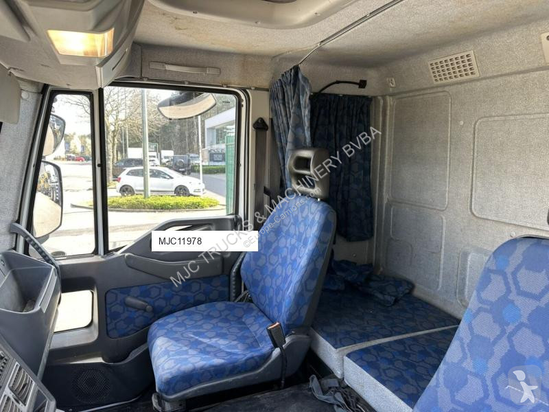 Kamion Iveco EUROCARGO 80E18 CLOSED BOX 6m00 x...