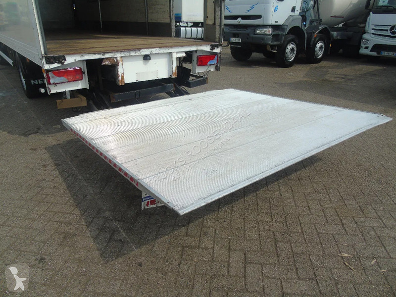 Kamion MAN 15.250 + MANUAL + EURO 5 + LIFT