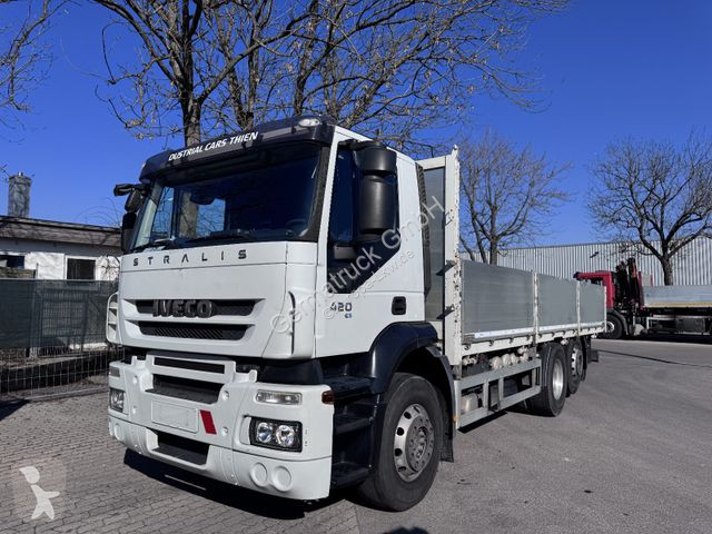 Camión Iveco 420 PS 6x2 Euro5 **410838 KM**