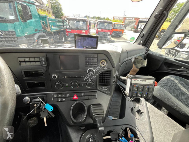 Kamion Mercedes Arocs 3240 B 8x4 Betonmischer...