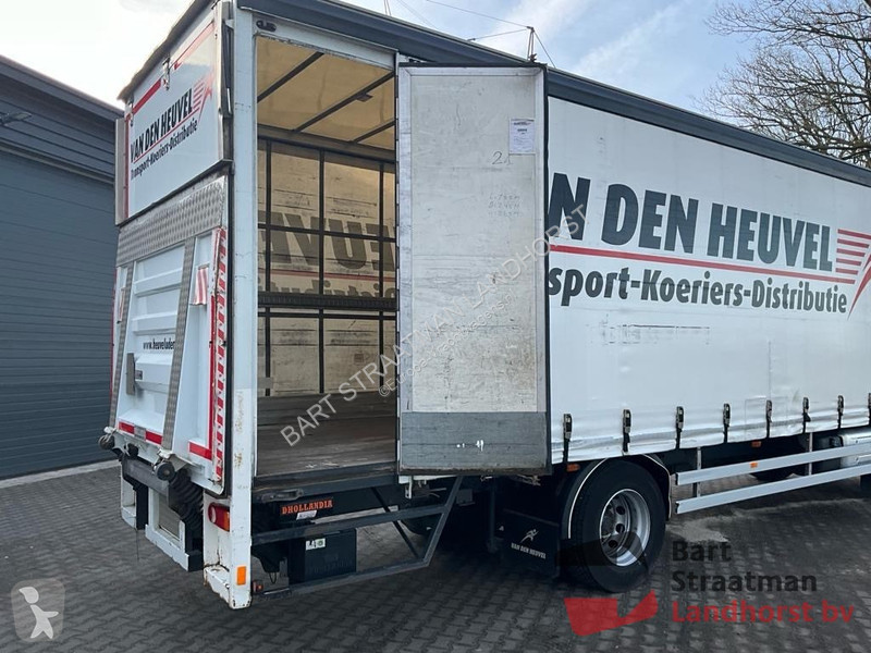 Camion DAF 250 FA 4x2 Euro 6 truck with tail lift