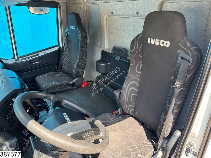 Kamion Iveco 330 CNG 6x2, EURO 6, Retarder, CNG