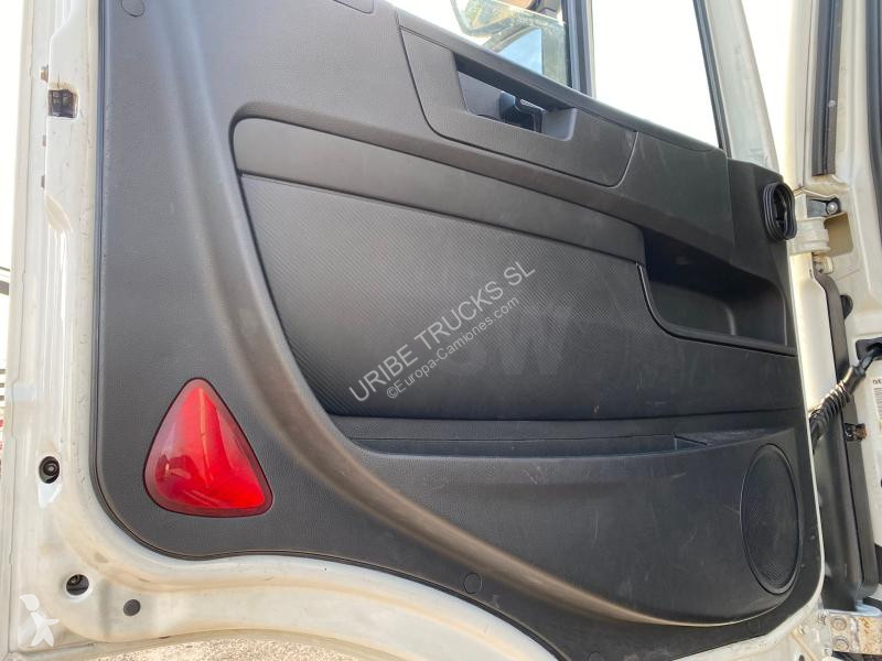 Kamion Iveco AD 260 S 36 Y/PS