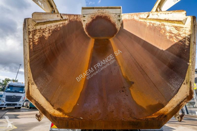 Camion Renault  K 480 + BENNE ENROCHEMENT HARDOX