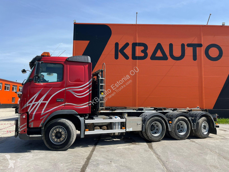 Camion Volvo 700 8x4*4 HIAB XR 24 ton / L=5800 mm
