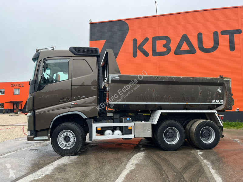 Camion Volvo 6x4 RETARDER / TANDEM AXLE LIFT /...
