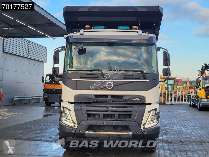 Camion Volvo 520 10X4 50tons Payload Mining...