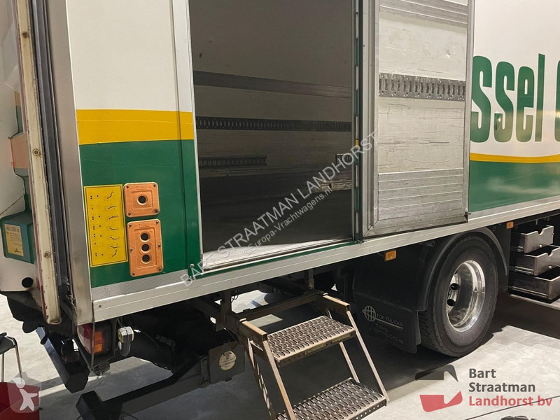 Camion Volvo FM 370 4x2 Euro 6 closed box truck...