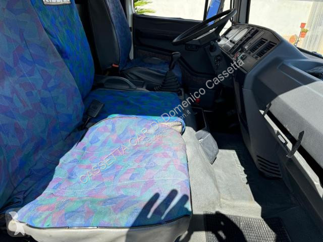 Kamion Nissan M90 T160 CISTERNA CARBURANTI E...