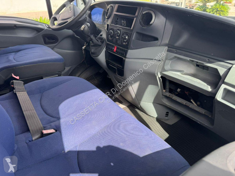 Veicolo commerciale Iveco DAILY 35C18 CON...