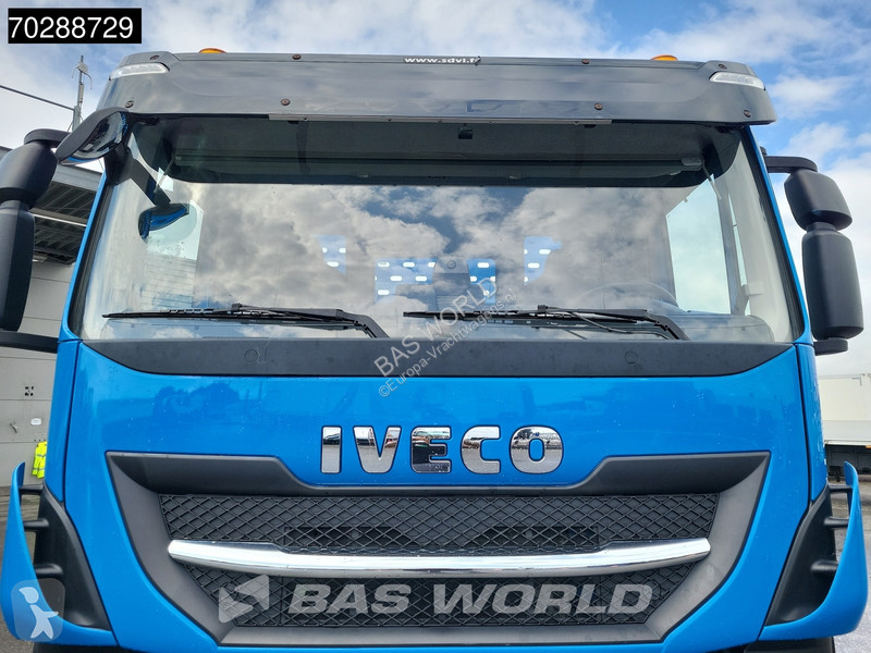 Camión Iveco X-Way 420 6X2 Machine transporter...