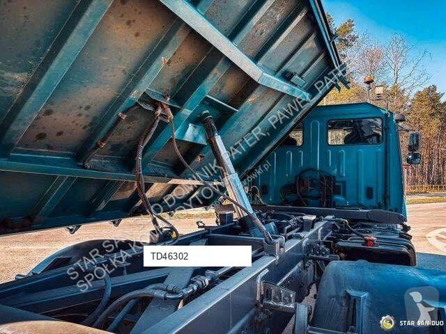 Camion Mercedes 1833 4x4 Kipper Camper Chassis