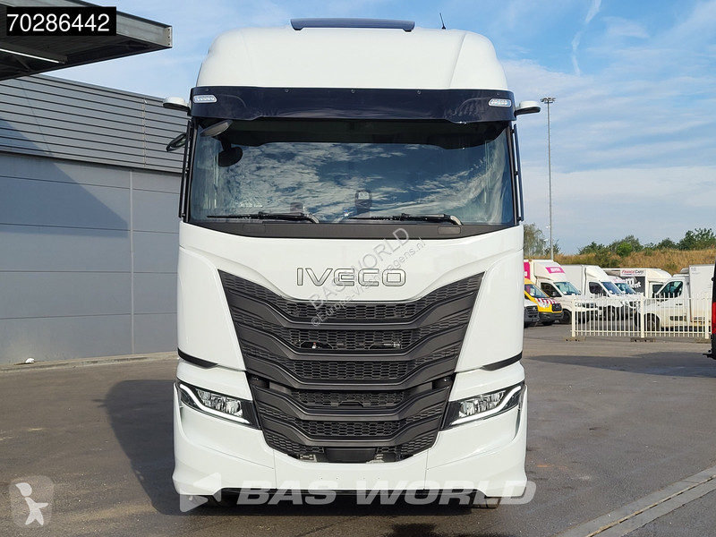 Camión Iveco X-Way 580 6X2 NEW Palfinger...