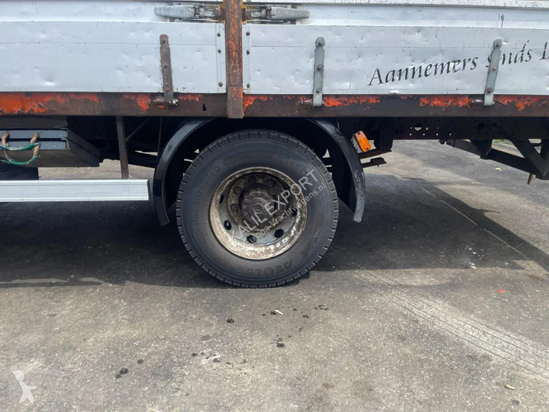 Kamion Iveco 120E18 Pesi SE85 Crane Open Box...