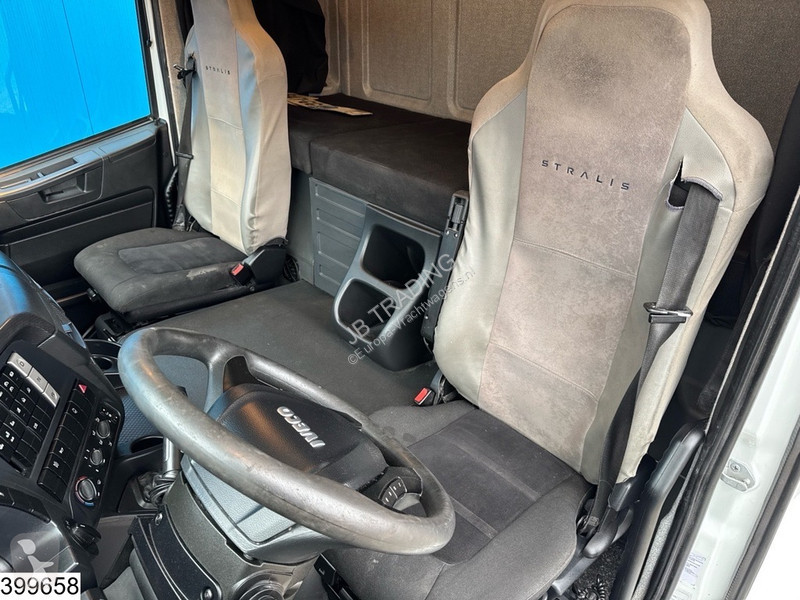 Lastbil Iveco 360 6x2, EURO 6, Retarder,...