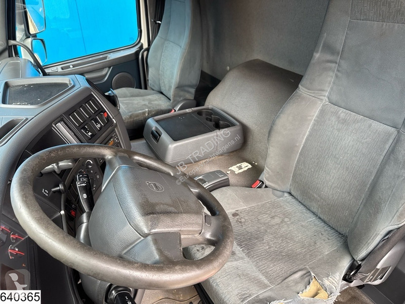 Camión Volvo 8x4, EURO 5, PTO