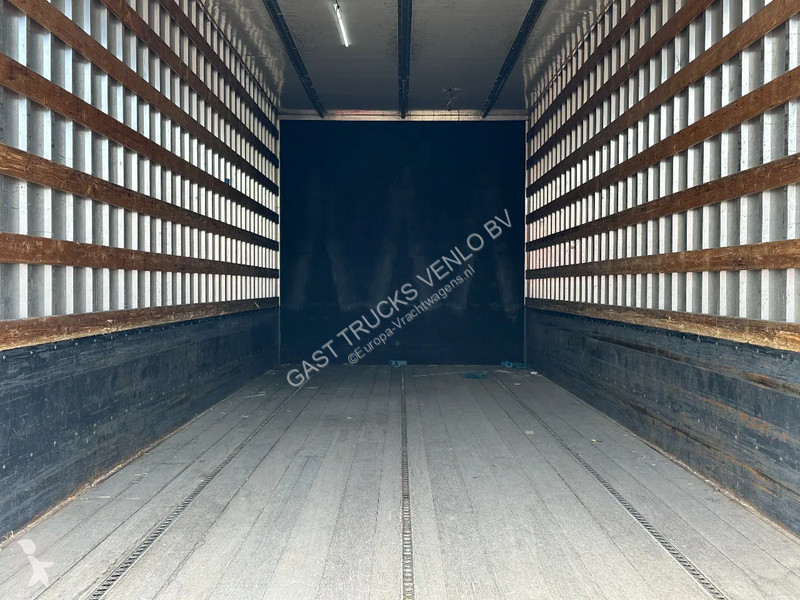 Camion Mercedes 1824 Closed Alu Box / 3000kg...