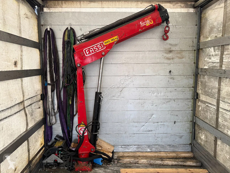 Kamion Volvo FL 250 4X2 EURO 6 + FASSI MICRO...