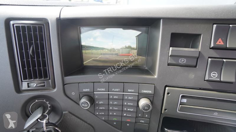 Kamion Volvo 460 8X4 OPEN BOX WITH HIAB X-HIPRO...