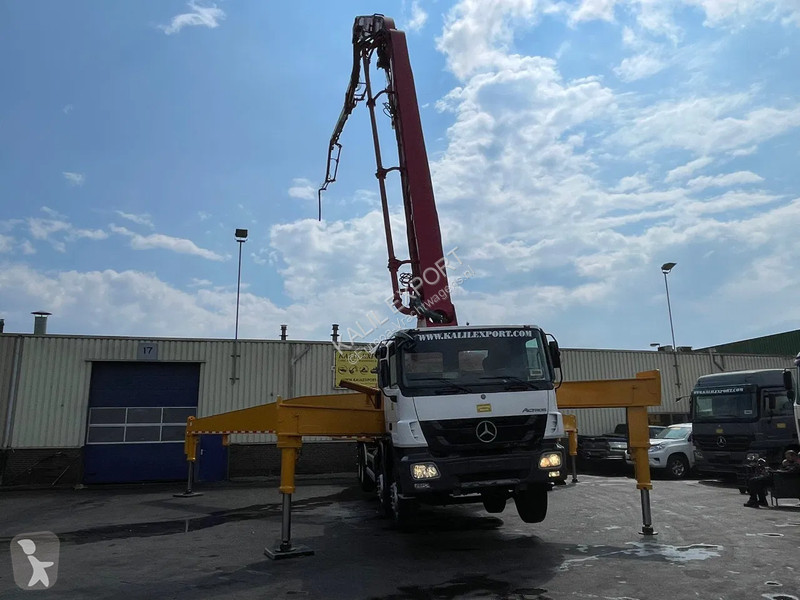 Camion Mercedes 4141 MP3 Concrete Pump 52...
