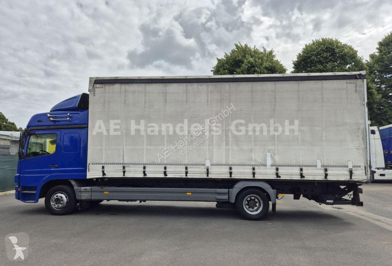 Camion Mercedes 1229
