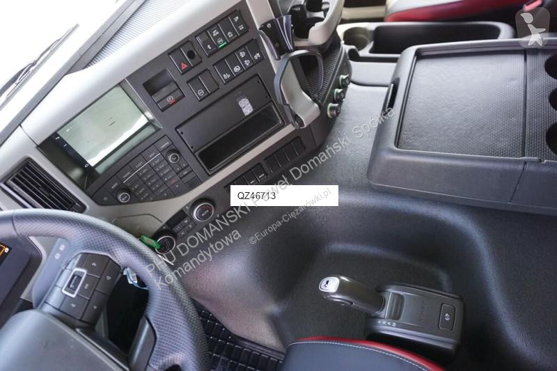 Kamion Volvo FM / 410 / E 6 / CHŁODNIA + WINDA...