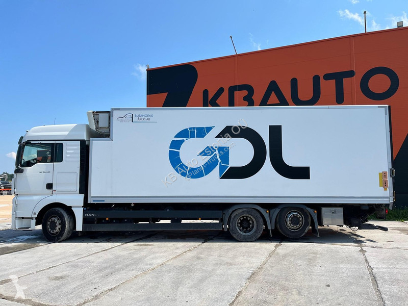 Camion MAN TGX 6x2*4 HULTSTEINS / BOX L=8553 mm