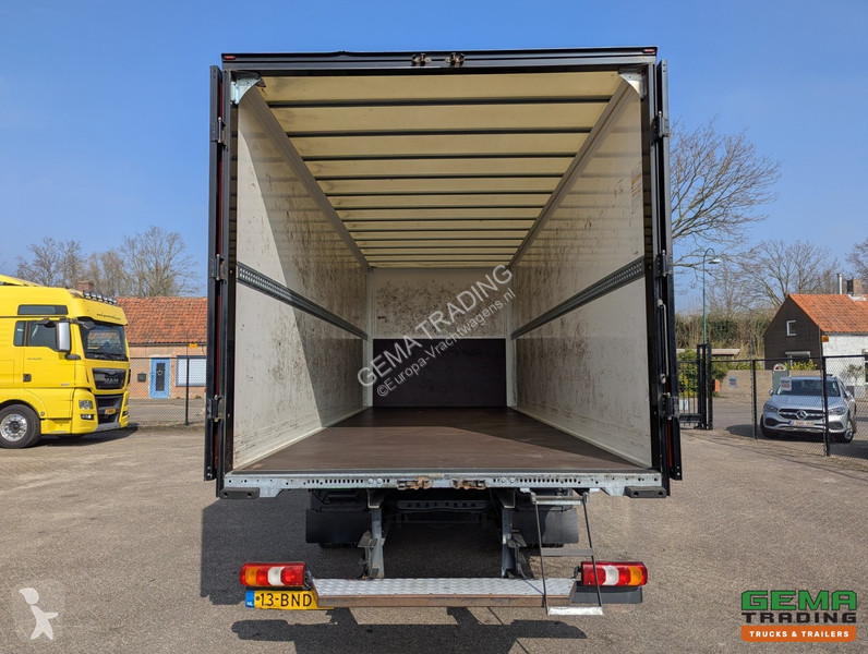 Vrachtwagen Mercedes 1218 4x2 Daycab Euro6C -...