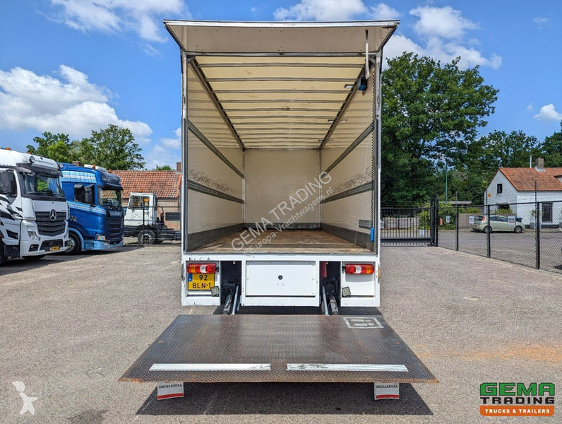 Kamion Mercedes 2027 4x2 Daycab Euro6C - Closed...