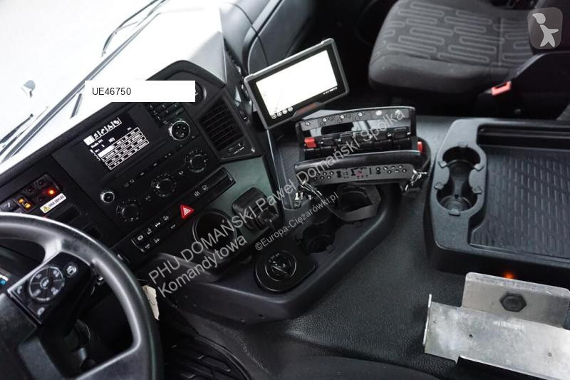 Kamion Mercedes 262 E – 7