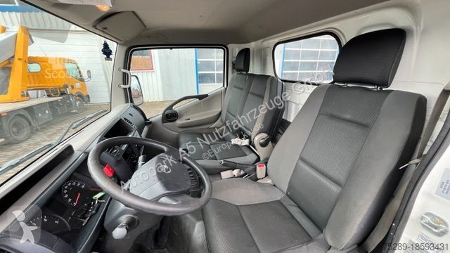 Furgoneta Nissan P200A-NC Steiger Hebebühne...