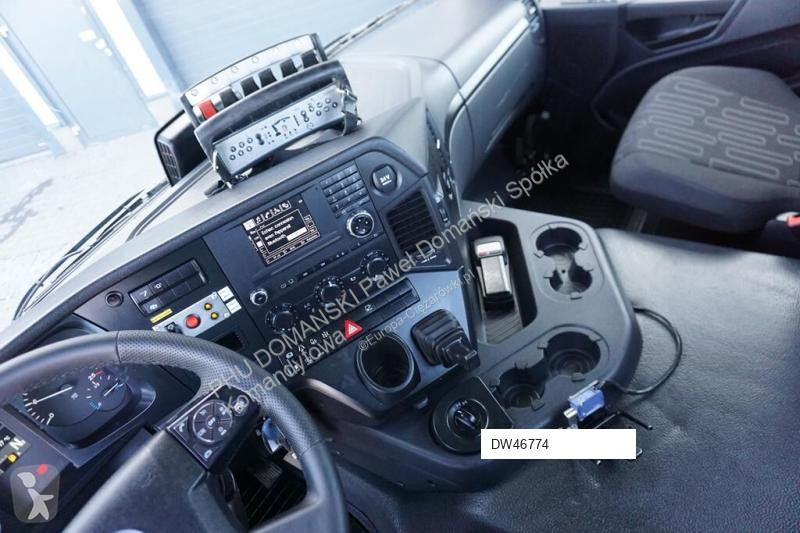 Camión Mercedes 228 E – 4