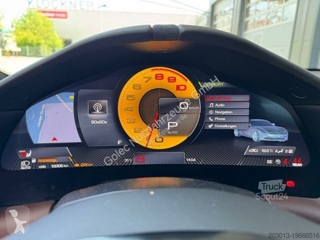 Véhicule utilitaire Ferrari Roma Coupe Schwarz