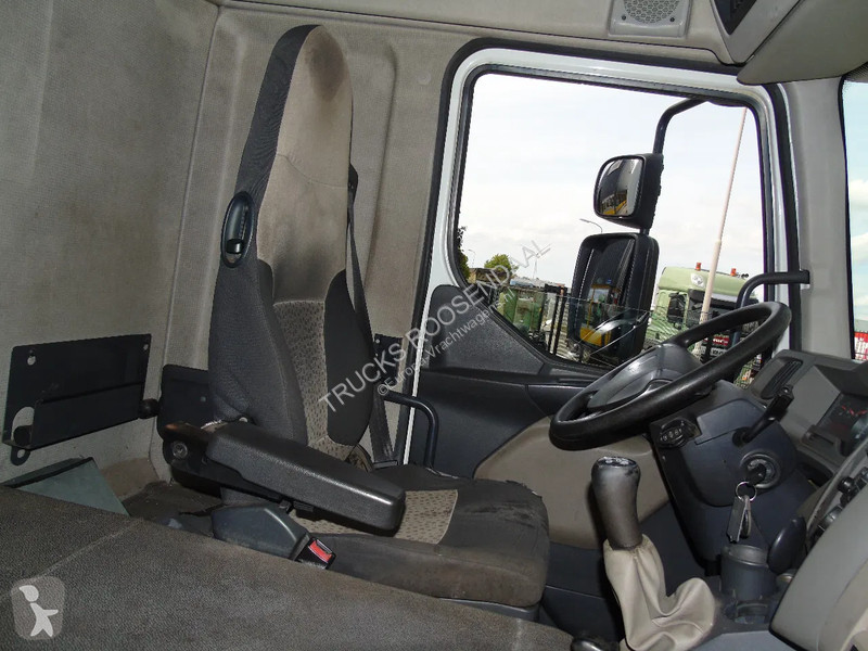 Kamion Renault 220 + euro 5 + MANUAL + lift + 12T